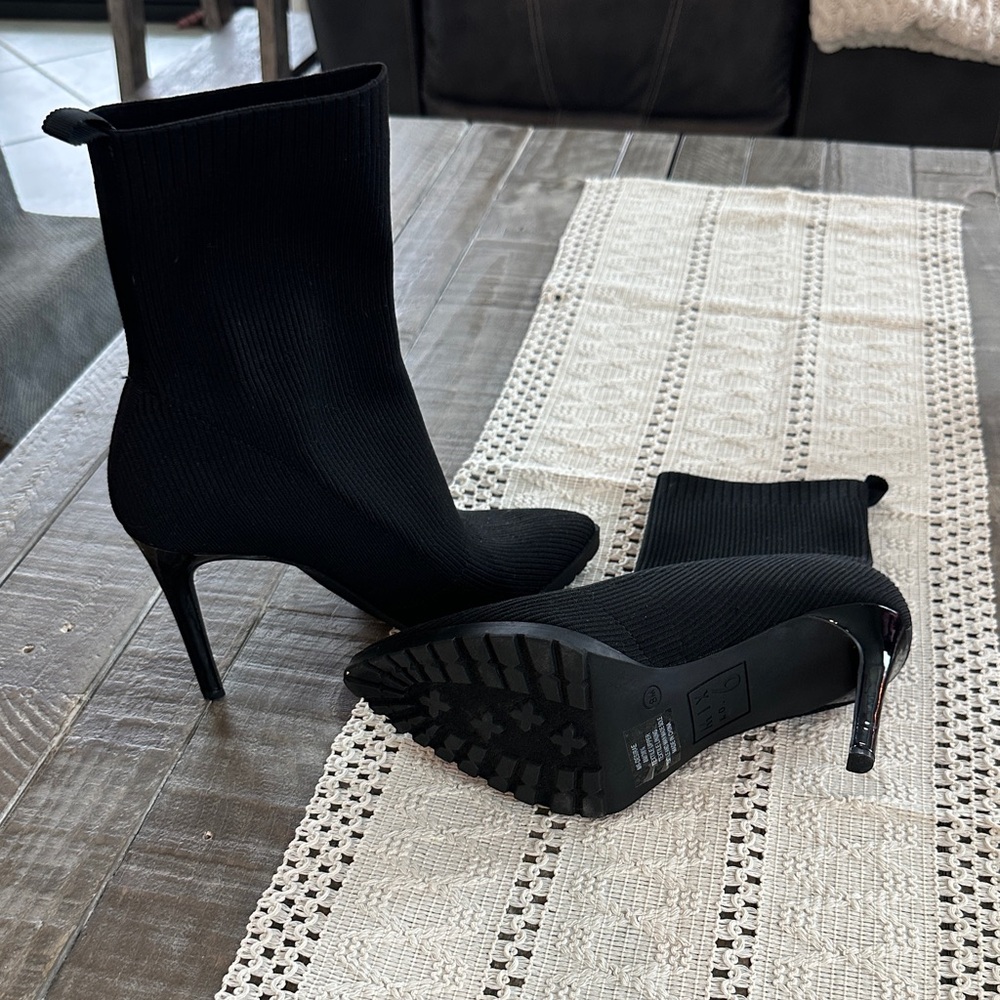 Mix No. 6 Black Ribbed Sock Booties with Pointed Toe
